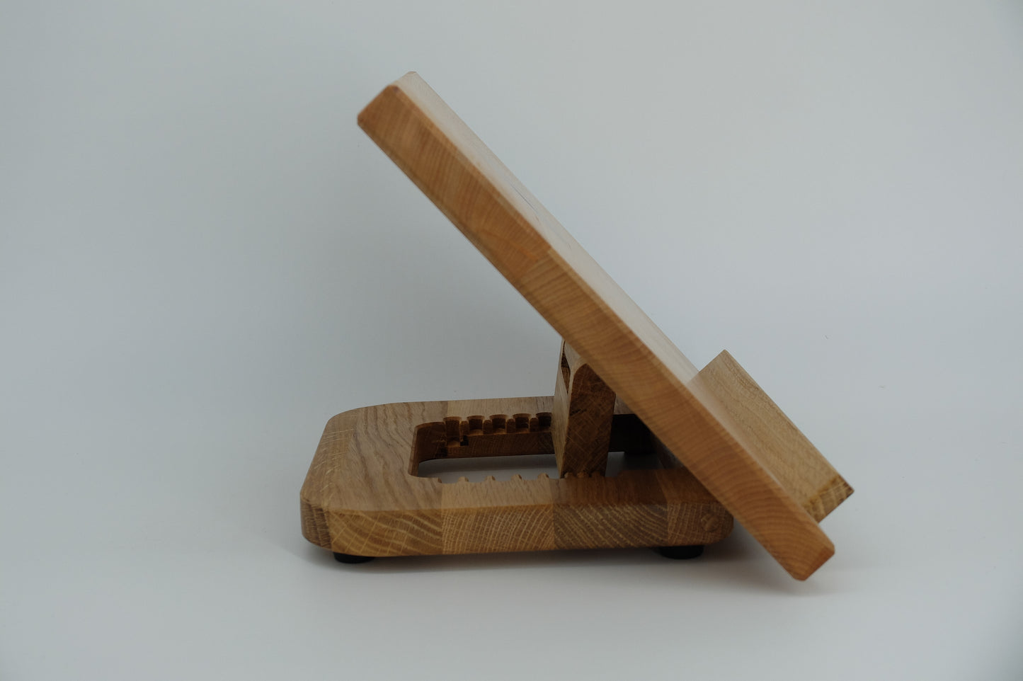 Bibelständer aus Eiche und Kirsche